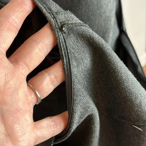 Just Taylor fitted knit cap-sleeve dress with neckline embellishment - Picture 8 of 10